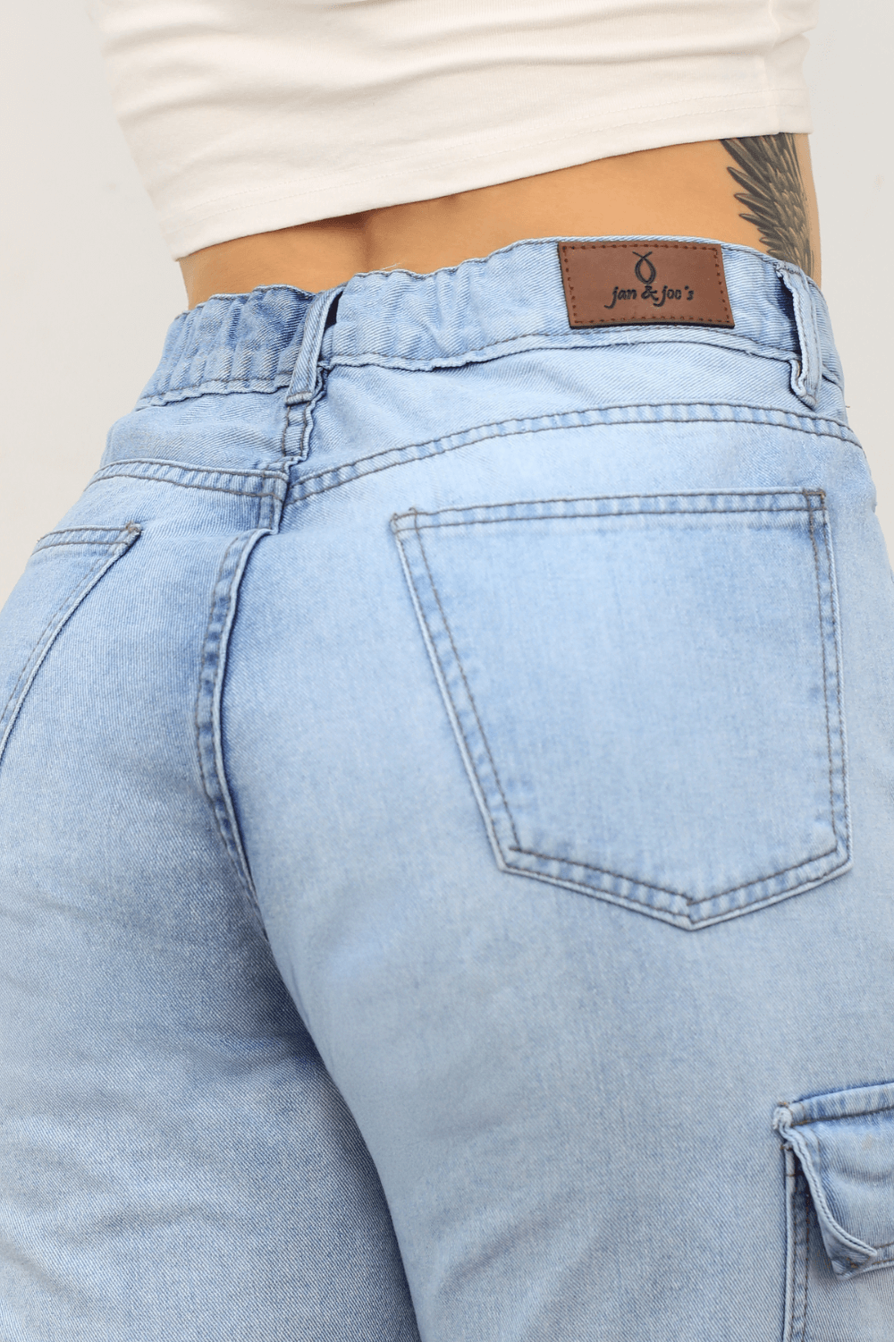 JEANS CARGO AZUL CLARO LINEAS ADIDAS 1 BOTON TIRO ALTO REF - 7342