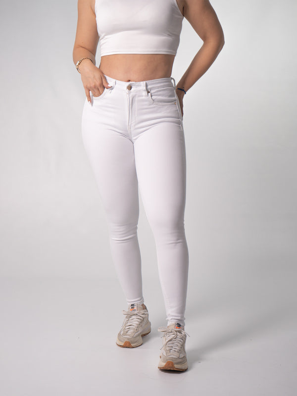 JEANS CLASICO PURE WHITE 1 BOTON TIRO ALTO REF-2096