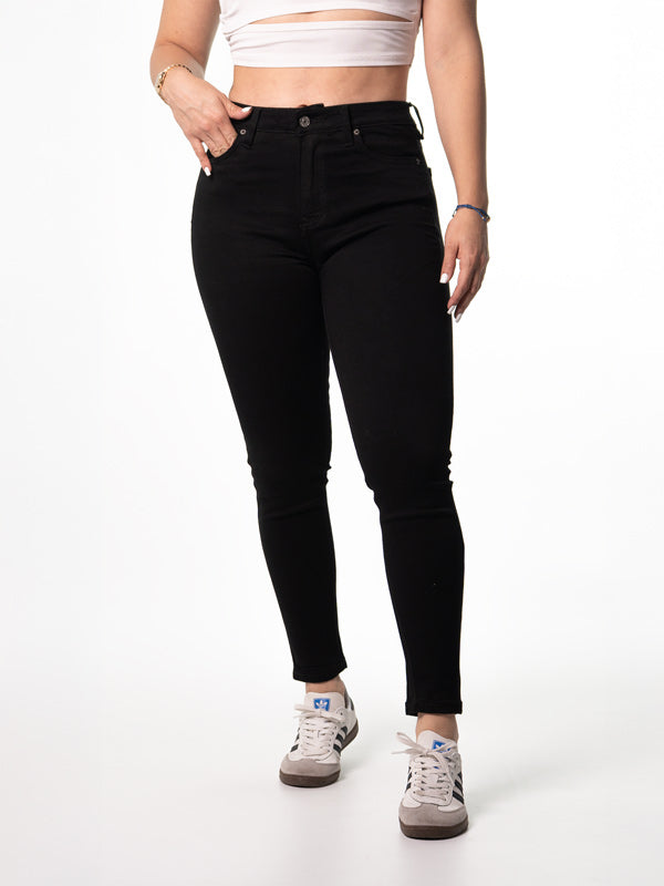 JEANS CLASICO NEGRO 1 BOTON TIRO ALTO REF-7370