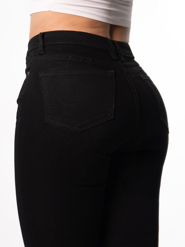 JEANS CLASICO NEGRO 1 BOTON TIRO ALTO REF-7370