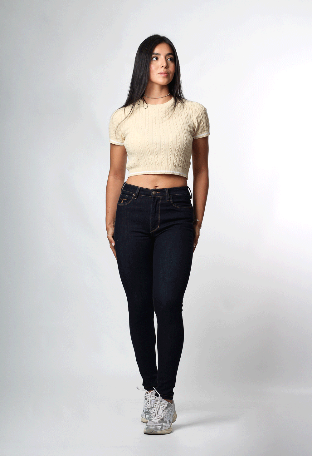 JEANS CLASICO SKINNY TONO OSCURO 1 BOTON TIRO ALTO REF-7393
