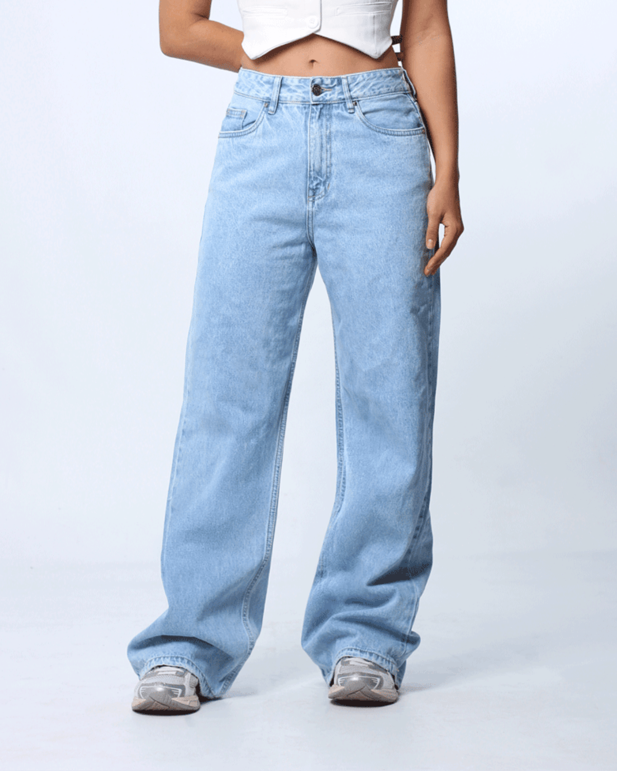 JEANS WIDE LEG TONO CLARO 1 BOTON TIRO ALTO REF-7398