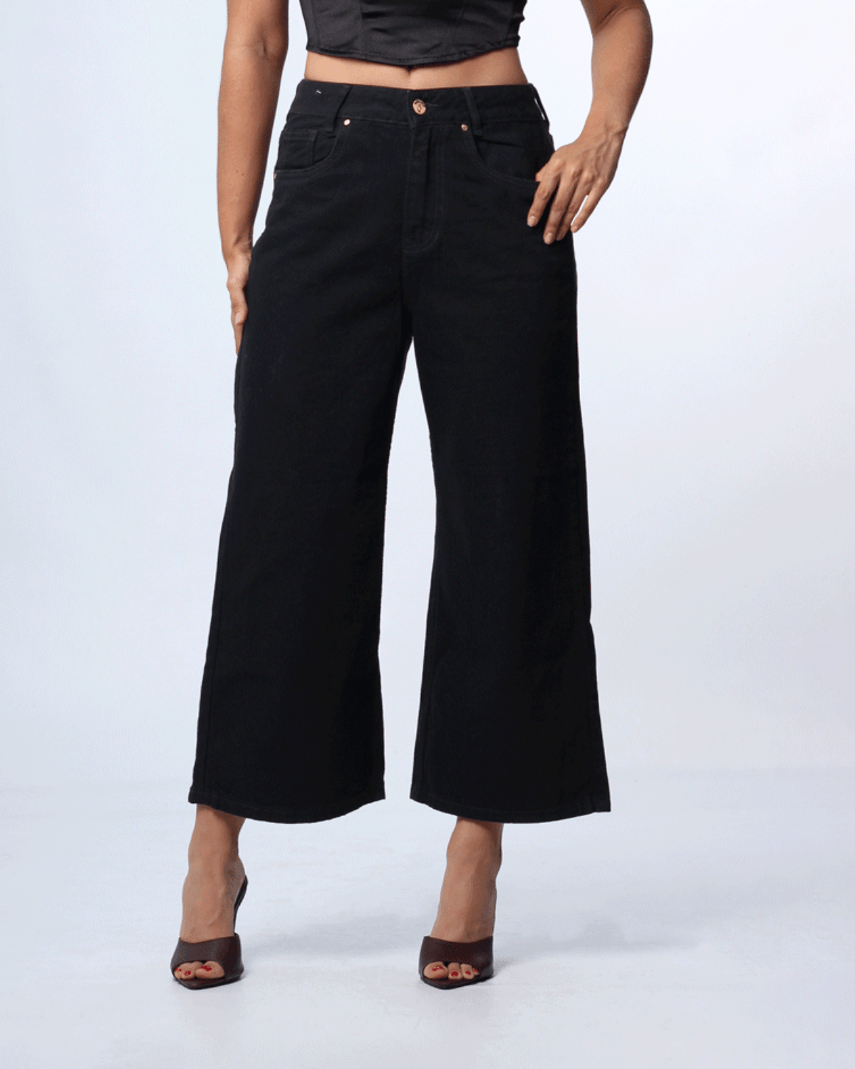 JEAN CULOTTE NEGRO 1 BOTON TIRO ALTO REF 7447