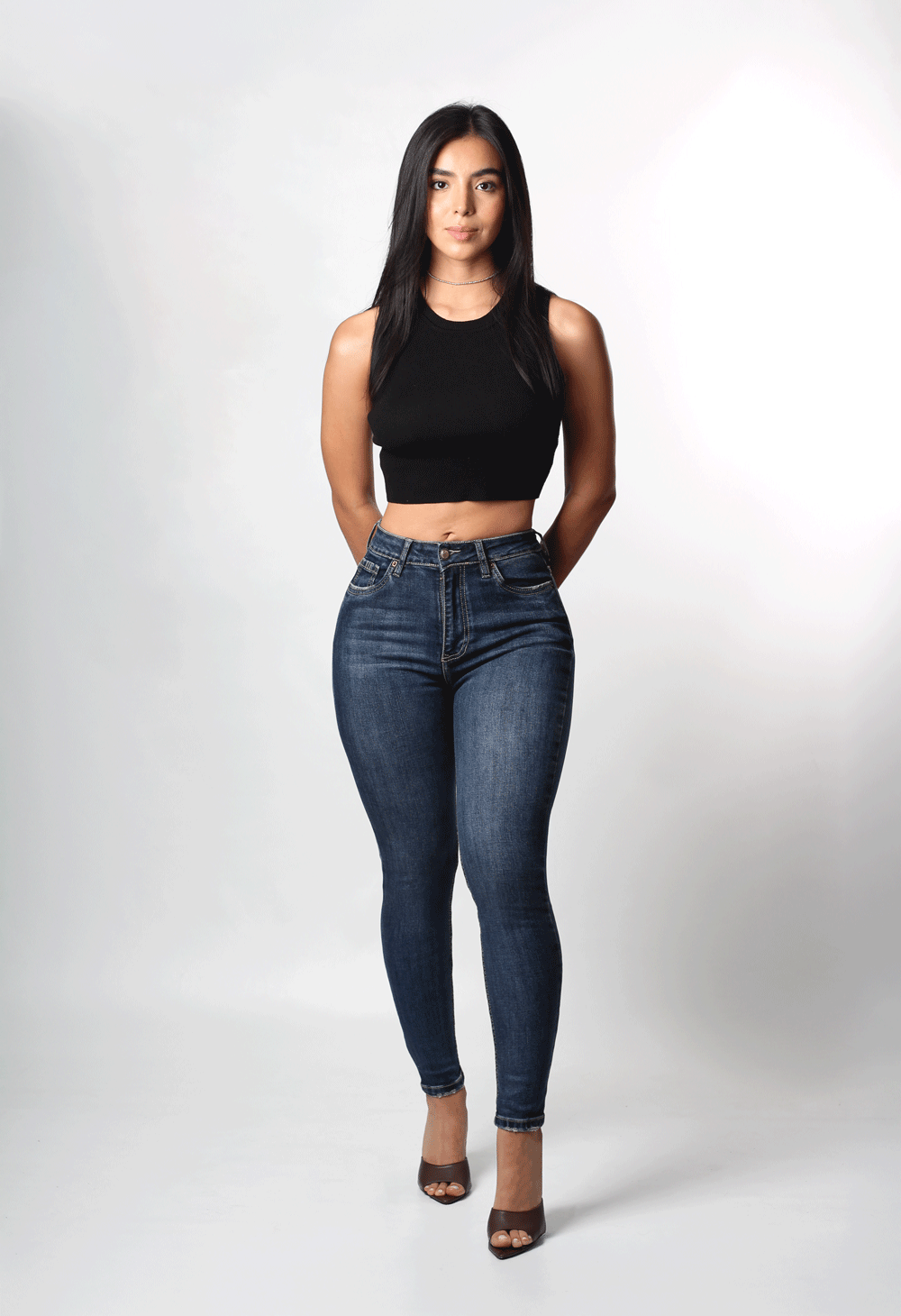 JEAN CLÁSICO SKINNY TONO MEDIO 1 BOTON TIRO ALTO REF-7422