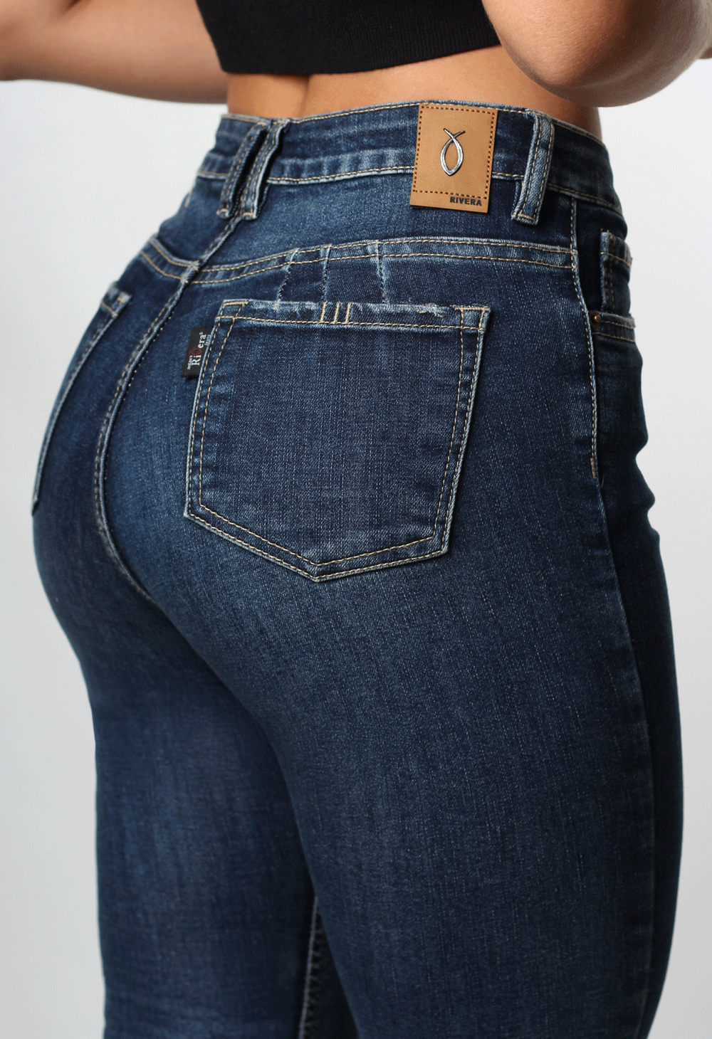 JEAN CLÁSICO SKINNY TONO MEDIO 1 BOTON TIRO ALTO REF-7422
