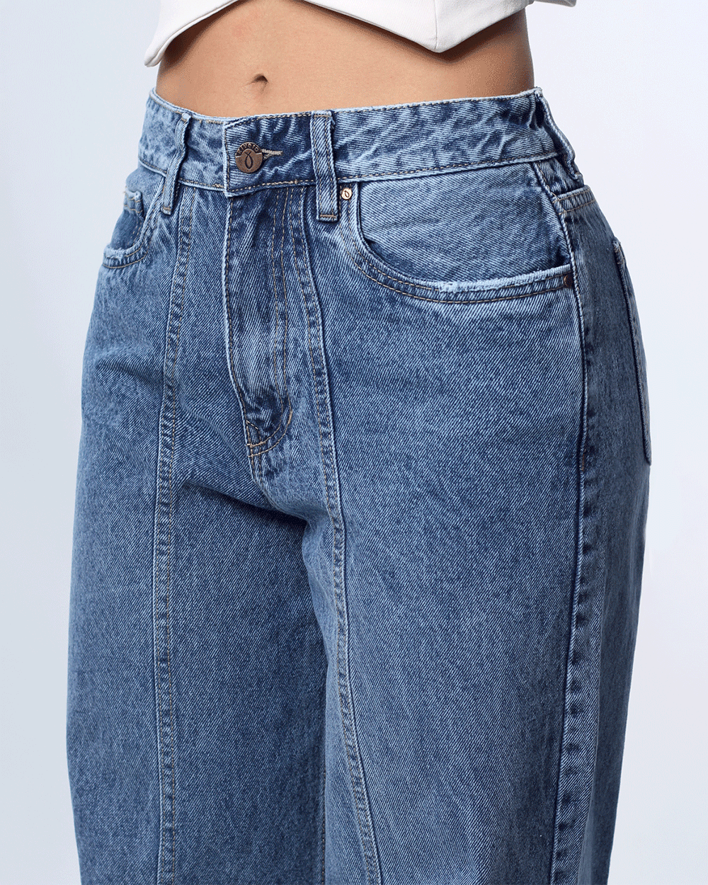 JEAN WIDE LEG CON VENA 1 BOTON REF-7436