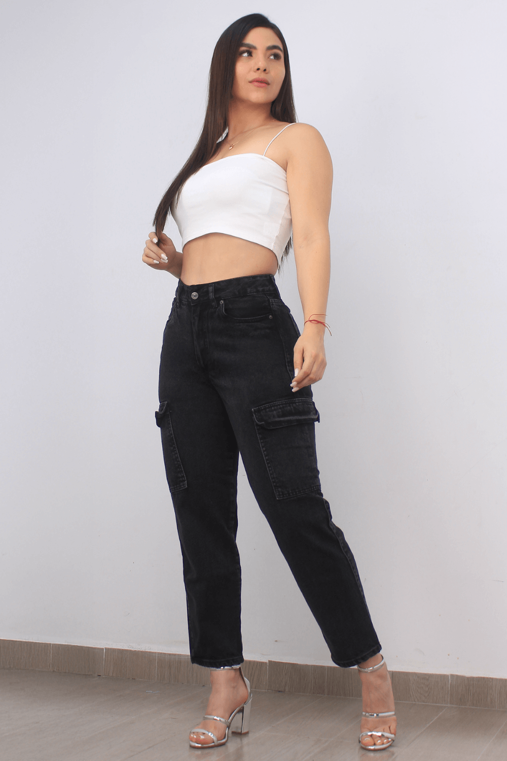 JEAN CARGO NEGRO FROSTER 1 BOTON TIRO ALTO REF-2072