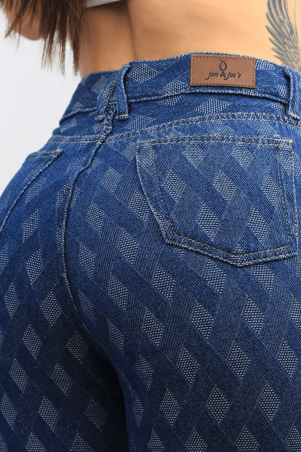 JEAN BOYFRIEND JACQUARD ROMBOS 1 BOTON TIRO ALTO REF - 7384