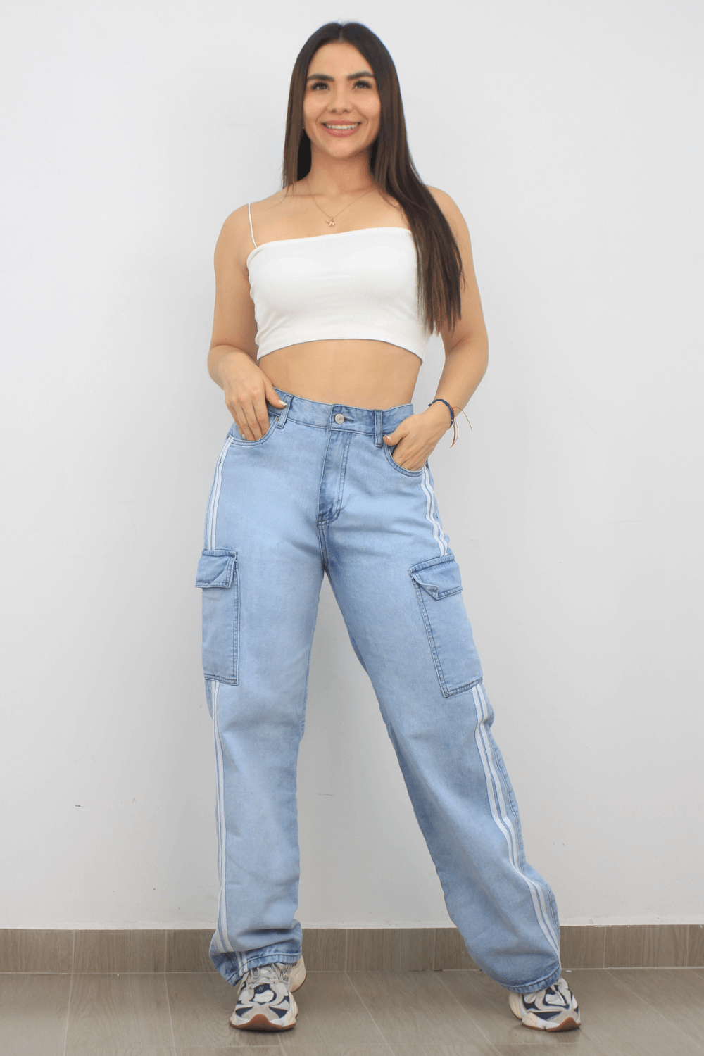 JEANS CARGO AZUL CLARO LINEAS ADIDAS 1 BOTON TIRO ALTO REF - 7342