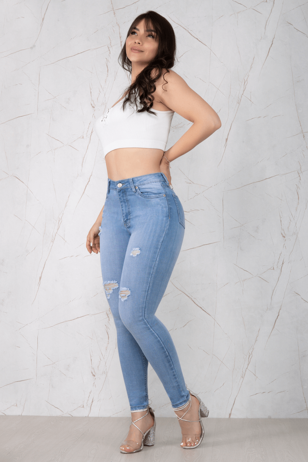 JEANS CLASICO HIELO DESTROYERT 1 BOTON TIRO ALTO REF-7369