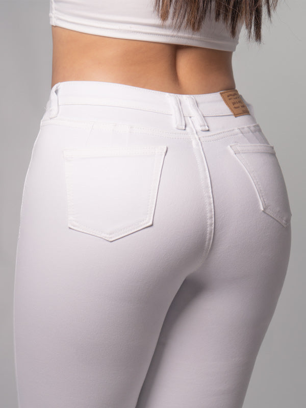 JEANS CLASICO PURE WHITE 1 BOTON TIRO ALTO REF-2096