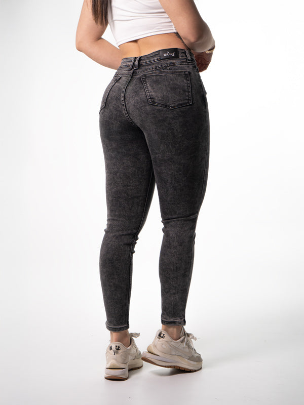 JEANS CLASICO NEGRO FROSTER 1 BOTON TIRO ALTO REF-7364