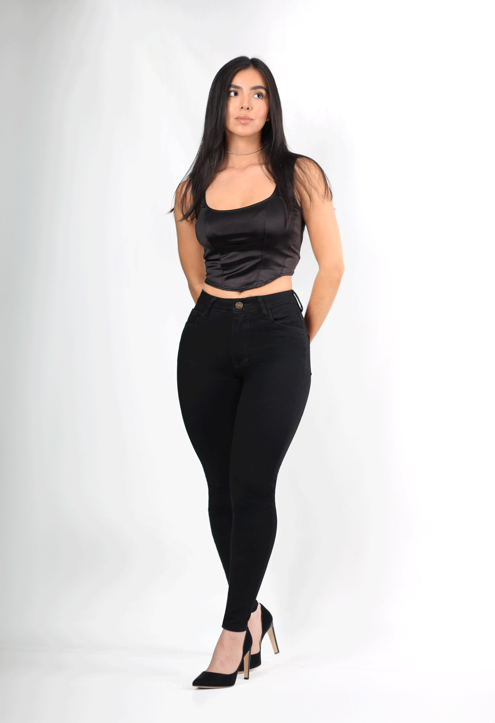 JEANS CLÁSICO SKINNY NEGRO 1 BOTON TIRO ALTO REF-7370
