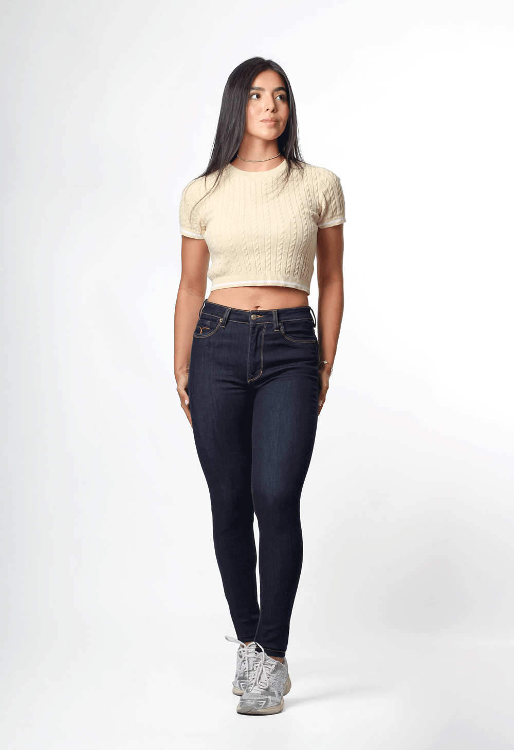 JEANS CLASICO SKINNY TONO OSCURO 1 BOTON TIRO ALTO REF-7393