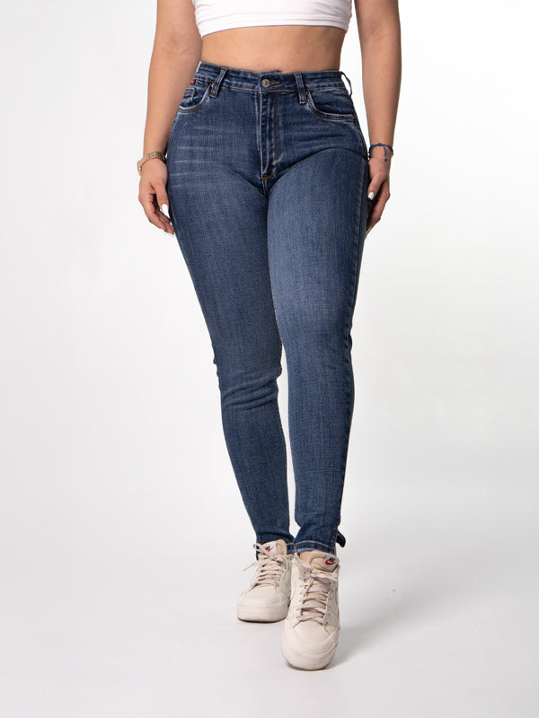 JEAN CLASICO OSCURO FIJACION 1 BOTON TIRO ALTO REF-7409