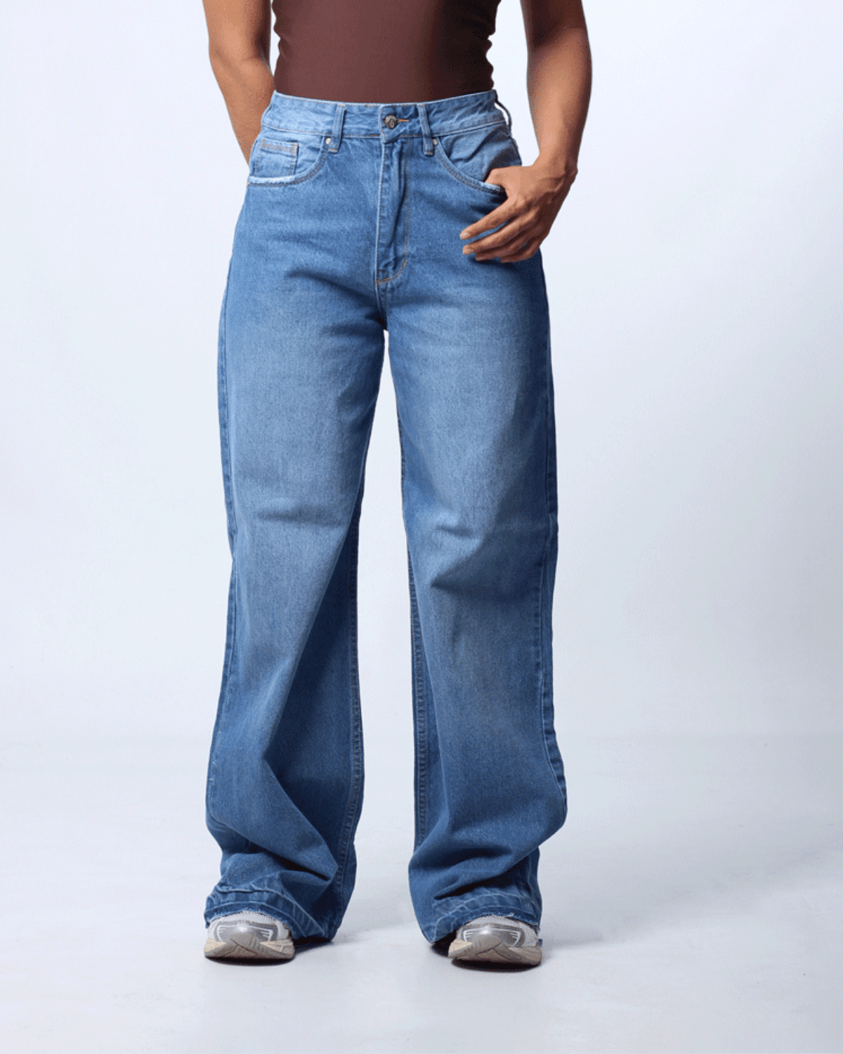 JEAN WIDE LEG TONO MEDIO 1 BOTON TIRO ALTO REF 7445