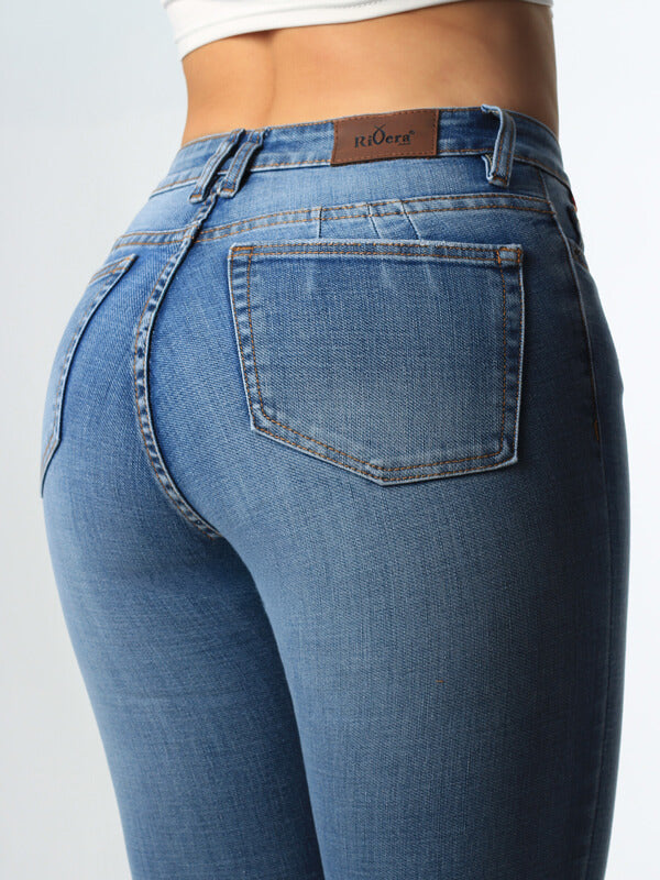 JEAN CLASICO CLARO 1 BOTON TIRO ALTO REF 7418