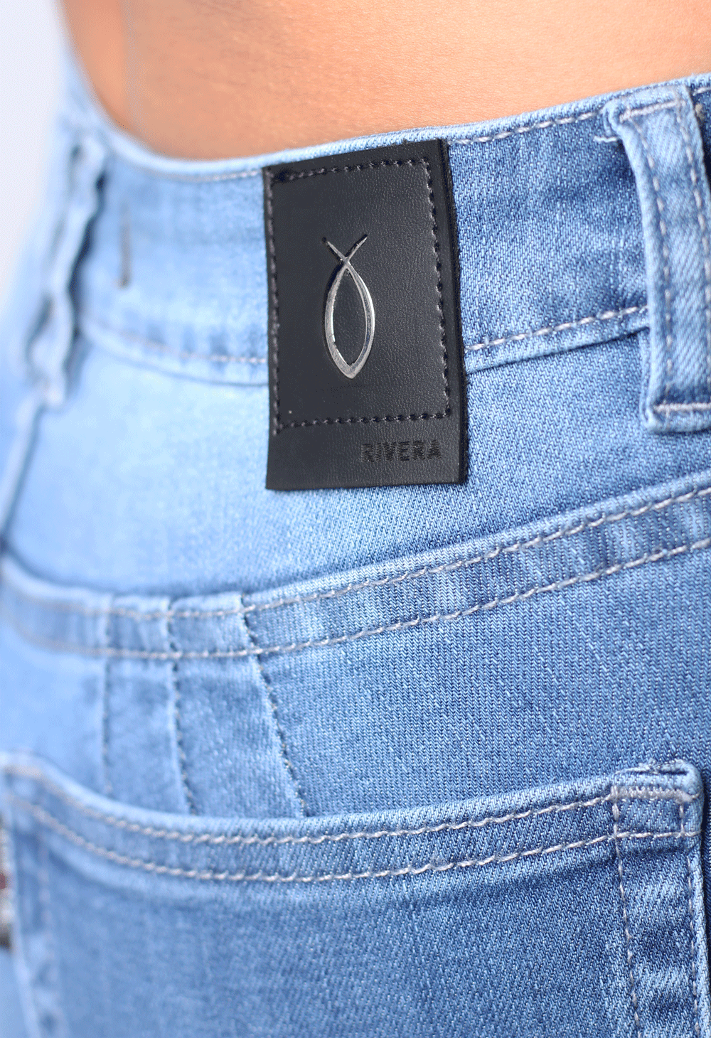JEANS CLÁSICO SKINNY AZUL CLARO 4 BOTONES - REF. 7450