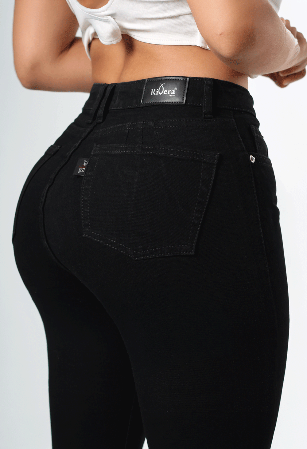 JEAN CLASICO ACAMPANADO NEGRO  REF-7429