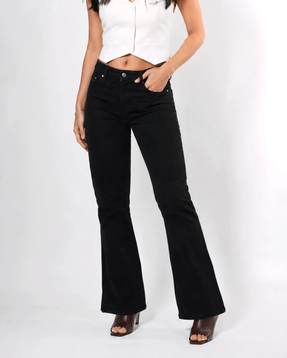 JEAN CLASICO ACAMPANADO NEGRO  REF-7429