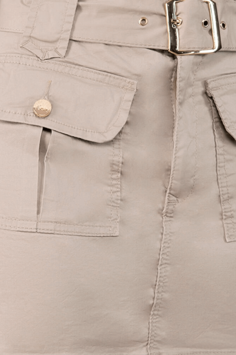 FALDA SHORT CARGO EN TELA DRILL BEIGE